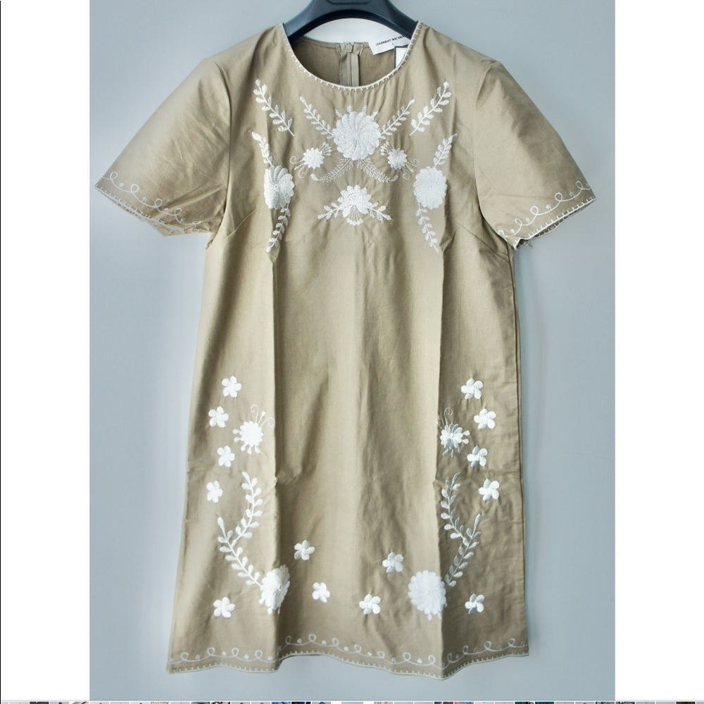 Linen dress with embroidered flowers